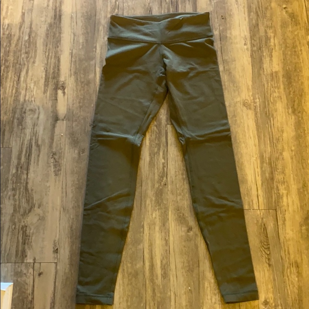 Lululemon full length wunder under yoga pants
